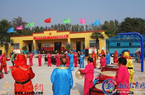 村部有了，文化广场有了，西渠头人的心也热了。