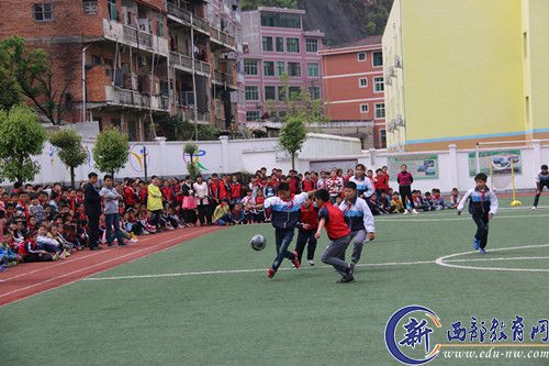 汉阴县小学生校园足球赛南区校级联赛火热开赛