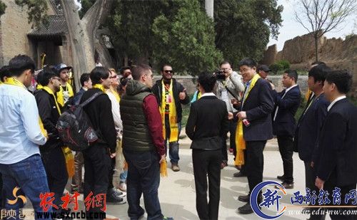 参观仓颉庙
