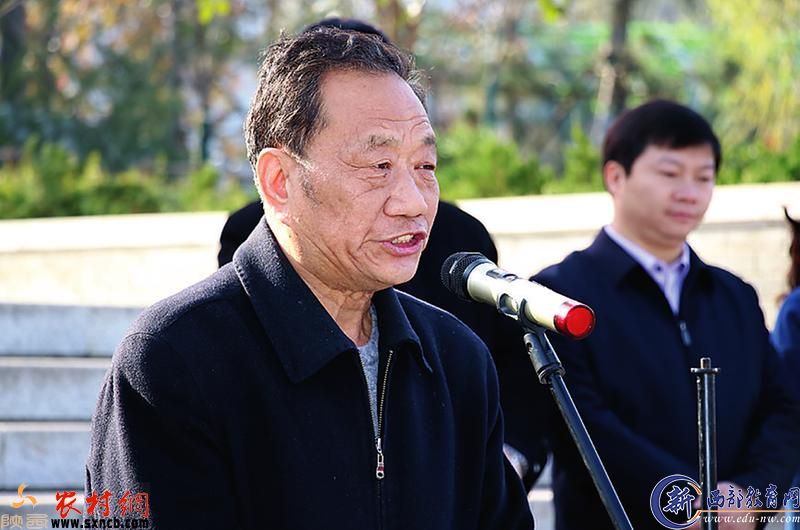 陕西省作协副主席、渭南市作协主席李康美。