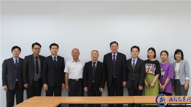 看望在东吴大学的交换生_副本.jpg