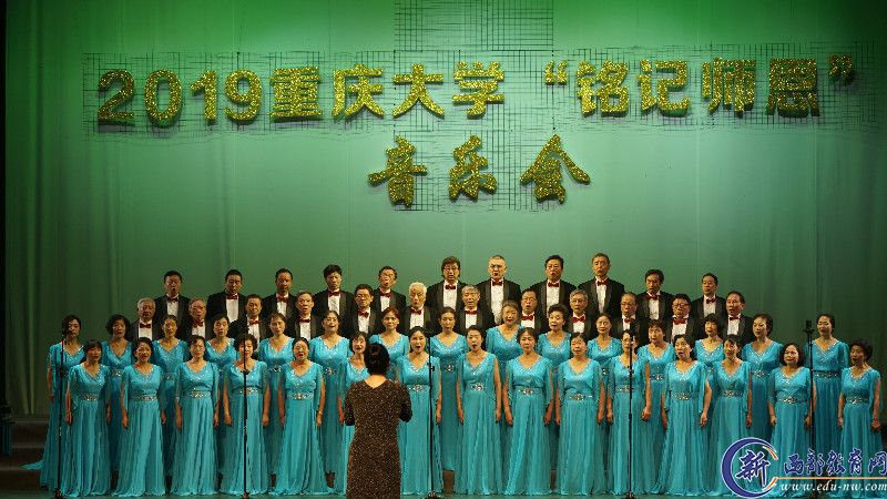 老年合唱团1.jpg