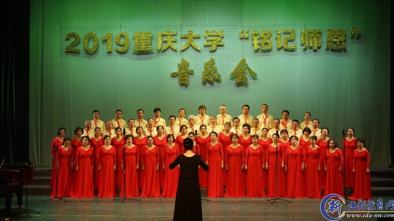 老年合唱团2.jpg